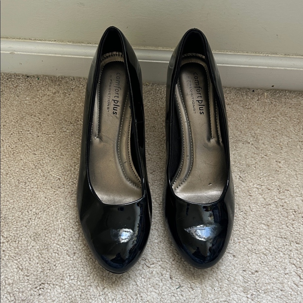 Predictions comfort plus black leather patent pump heels w/memory foam insoles